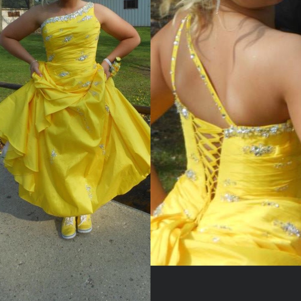 Prom dress